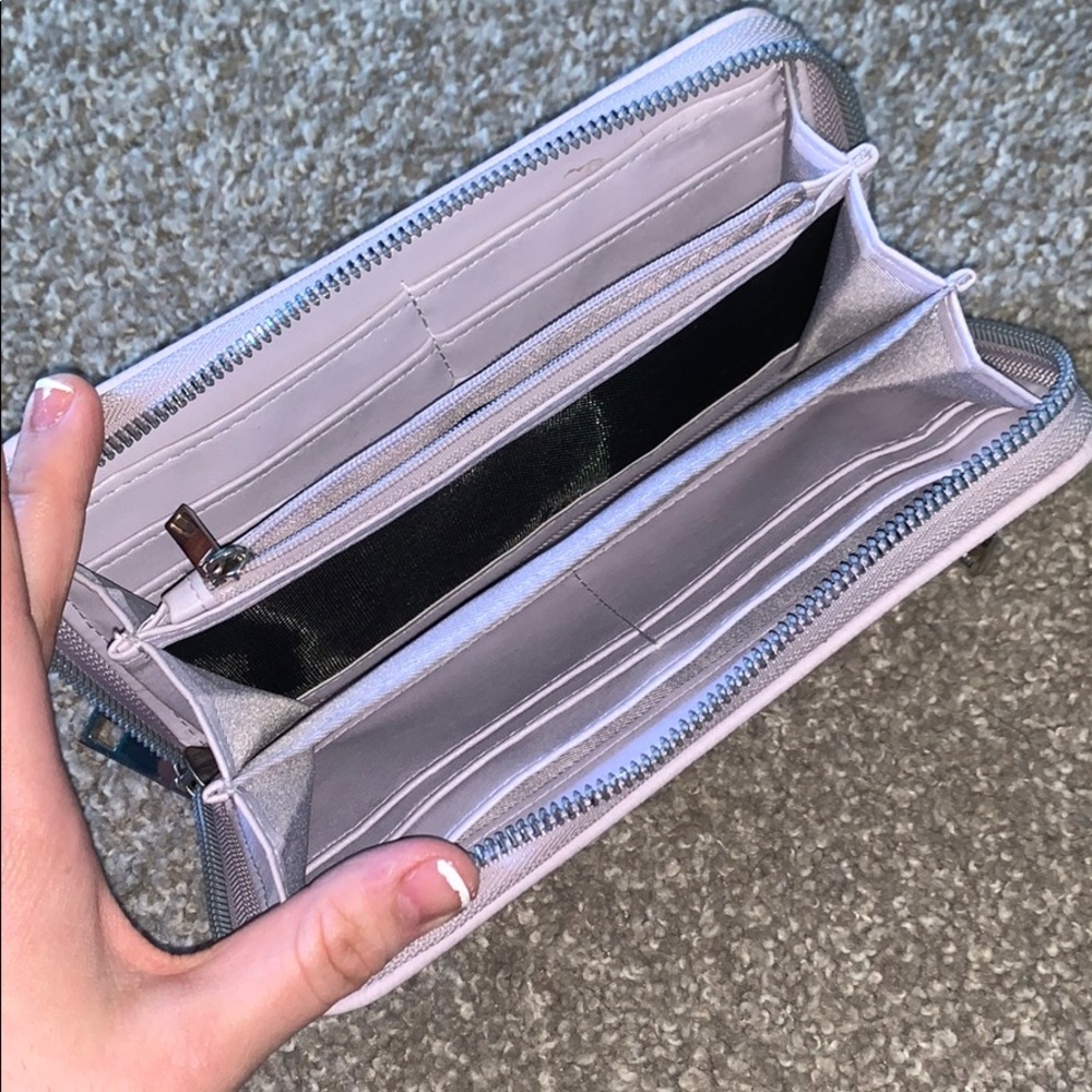 Wallet - Picture 2 of 3